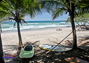Lady SUP surfers at Costa Rica SUP Camps